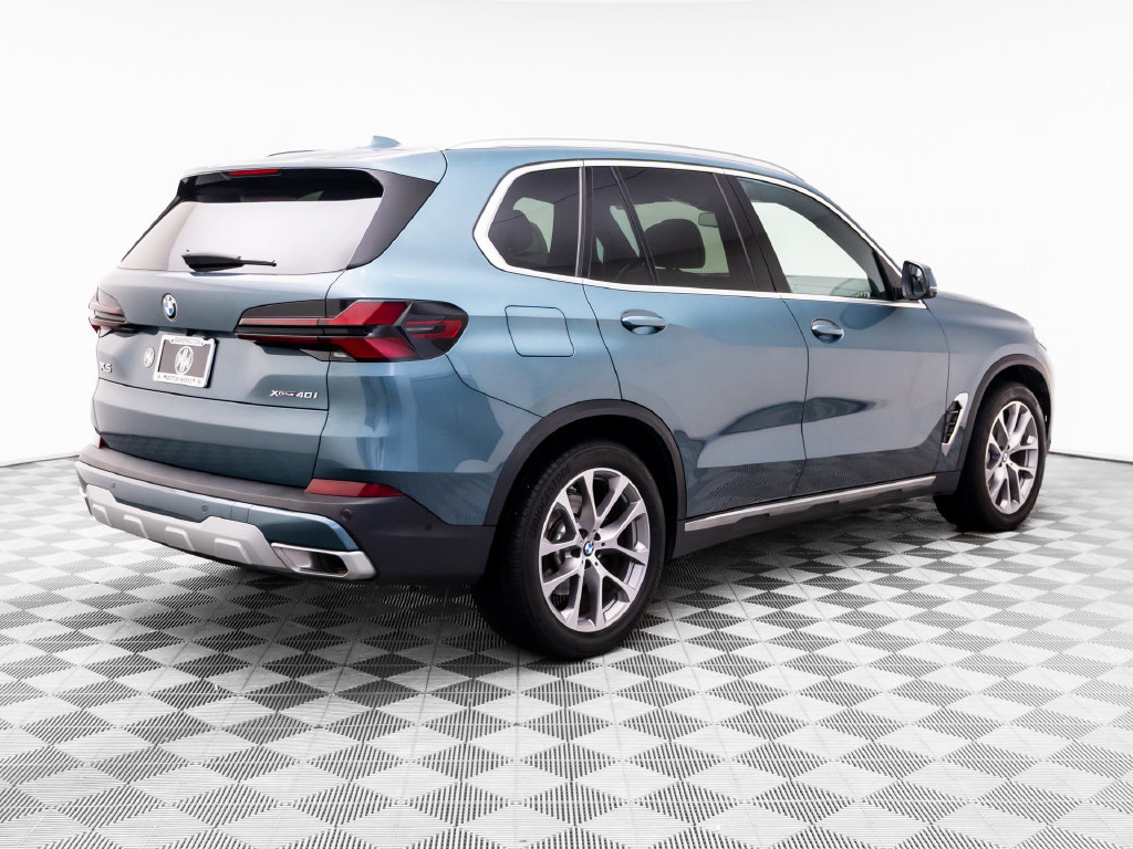Used 2024 BMW X5 xDrive40i w/ Premium Package AWD/4WD image 7