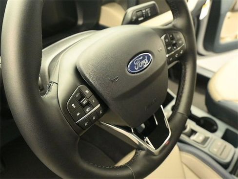 New 2025 Ford Maverick Lariat w/ 4K Tow Package image 14