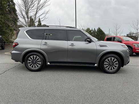 Certified 2023 Nissan Armada SL w/ Midnight Edition Package image 9