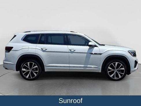 Used 2024 Volkswagen Atlas SEL Premium R-Line AWD/4WD image 9