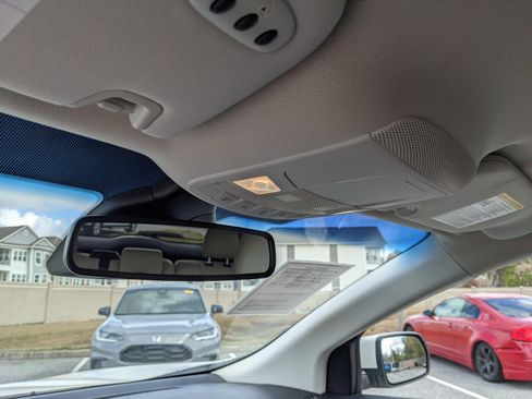 Used 2019 Ford Edge Titanium image 26