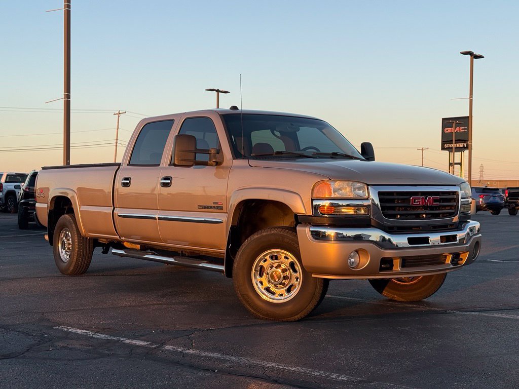 Used 2004 GMC Sierra 2500 SLE w/ Heavy-Duty Power Package AWD/4WD image 2