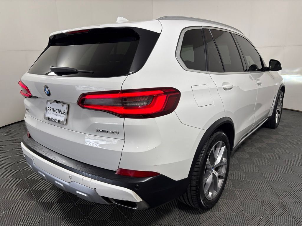 Used 2019 BMW X5 xDrive40i w/ Convenience Package AWD/4WD image 5