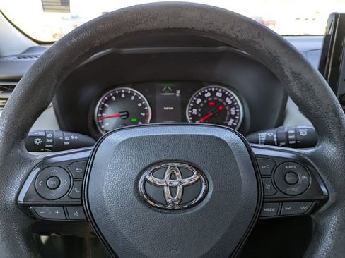 Used 2021 Toyota RAV4 XLE w/ Convenience Package image 30