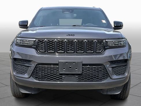 Certified 2024 Jeep Grand Cherokee Altitude image 4