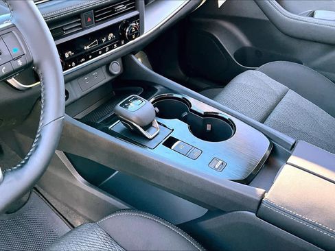 New 2026 Nissan Rogue SV image 7