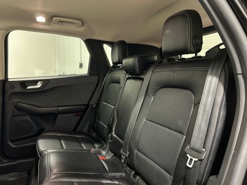 Used 2020 Ford Escape Titanium AWD/4WD image 28
