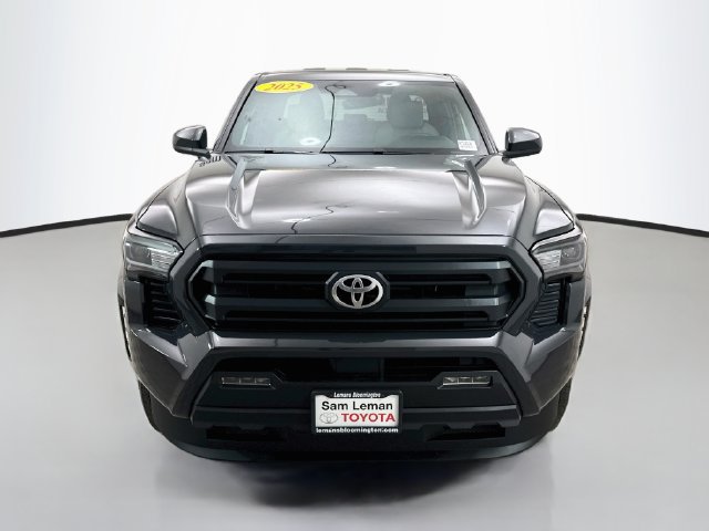Used 2025 Toyota Tacoma SR5 AWD/4WD image 2