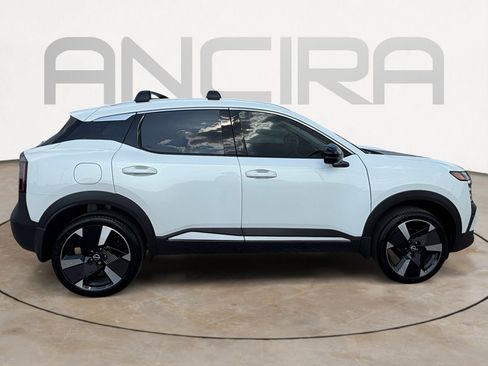 Used 2026 Nissan Kicks SR FWD image 12