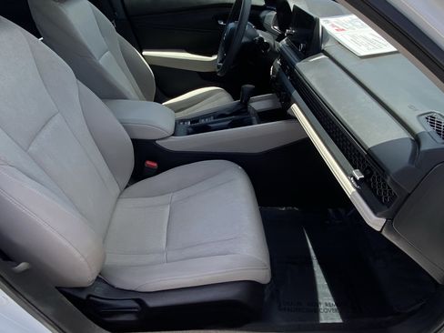 Used 2024 Honda Accord EX image 10
