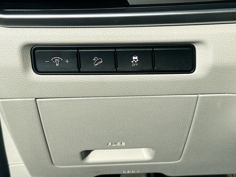 Used 2024 Kia Telluride S w/ S Sunroof Package FWD image 10