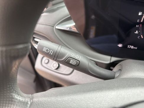 Used 2025 Buick Envista Preferred image 20