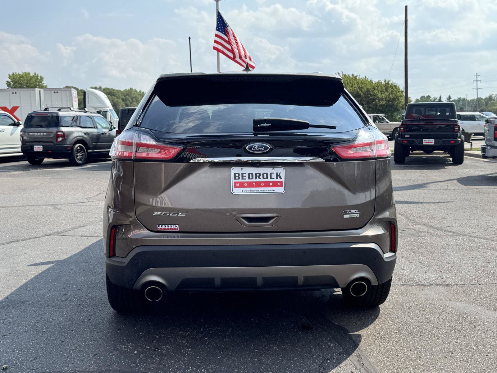 Used 2019 Ford Edge SEL w/ Equipment Group 201A FWD image 6