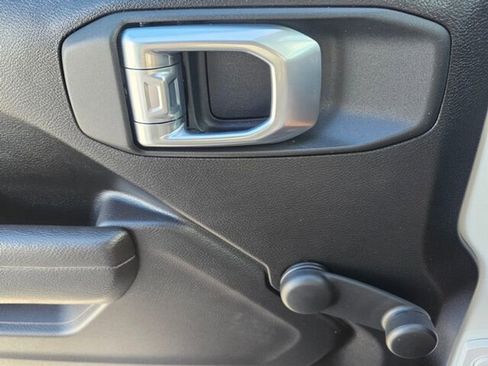 Used 2024 Jeep Wrangler Sport image 15