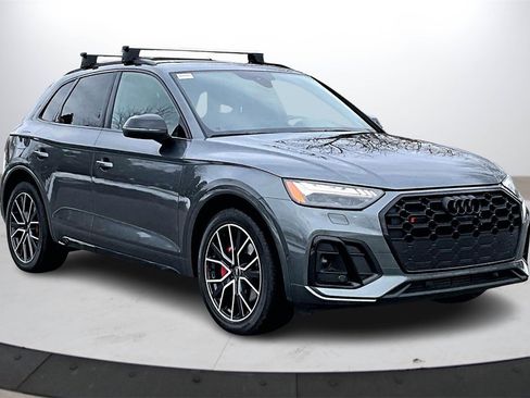 Used 2023 Audi SQ5 Prestige w/ Prestige Package image 2