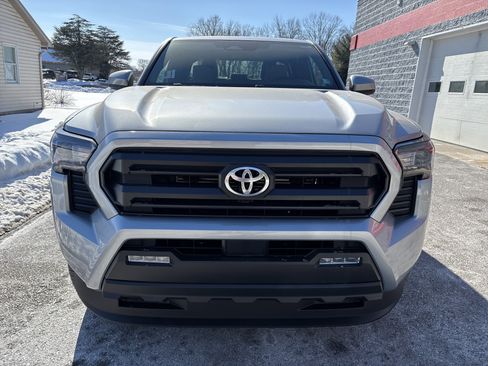New 2026 Toyota Tacoma SR5 image 8