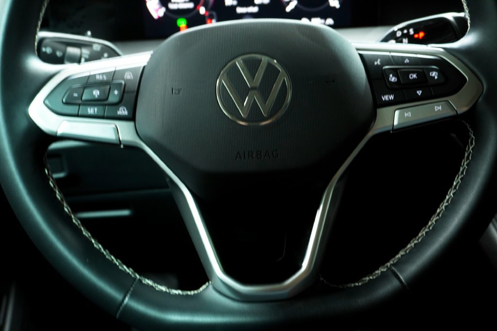 Used 2026 Volkswagen Tiguan SE AWD/4WD image 15