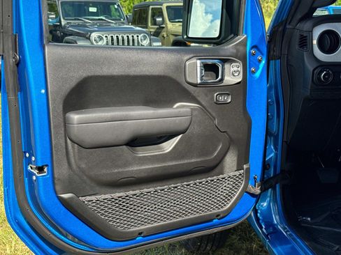 New 2025 Jeep Wrangler Sport S AWD/4WD image 16