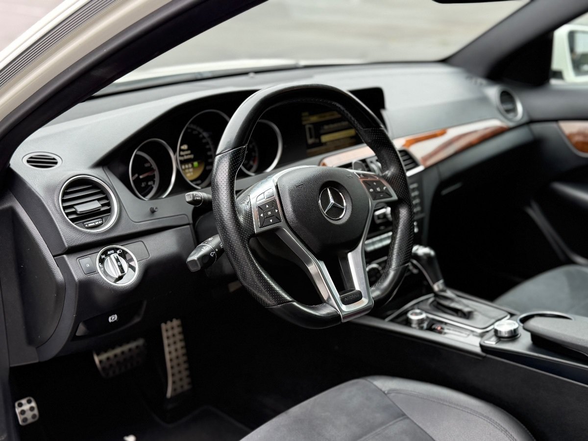 Used 2012 Mercedes-Benz C 63 AMG Coupe image 17