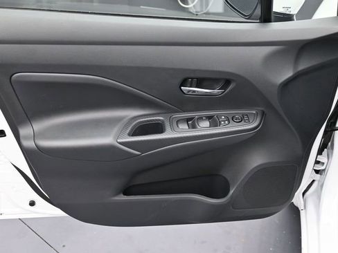 New 2025 Nissan Versa SV w/ Trunk Package FWD image 15