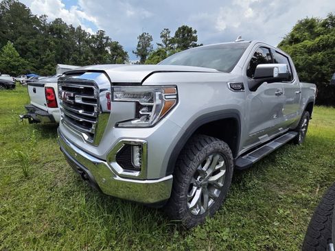 Used 2021 GMC Sierra 1500 SLT w/ SLT Premium Plus Package AWD/4WD image 3