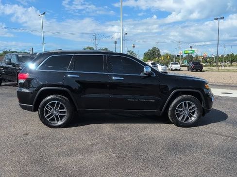 Used 2017 Jeep Grand Cherokee Limited w/ Luxury Group II AWD/4WD image 8