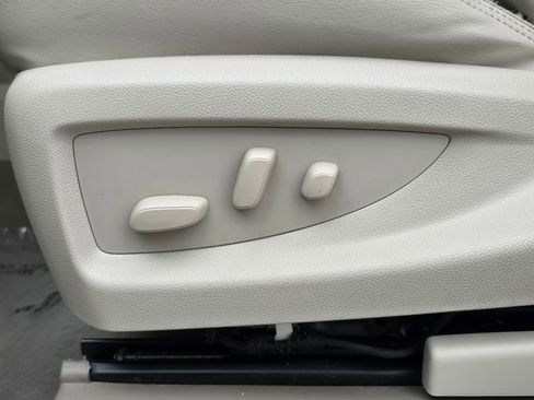 Used 2020 GMC Yukon Denali w/ Open Road Package image 18