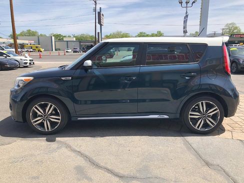 Used 2018 Kia Soul + image 5
