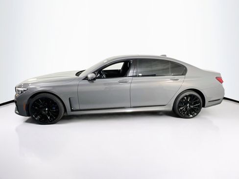 Used 2021 BMW 750i xDrive w/ Executive Package image 8