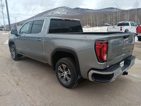 New 2026 GMC Sierra 1500 SLE image 15