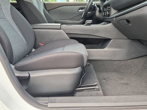 Used 2023 Nissan Rogue SV AWD/4WD image 24