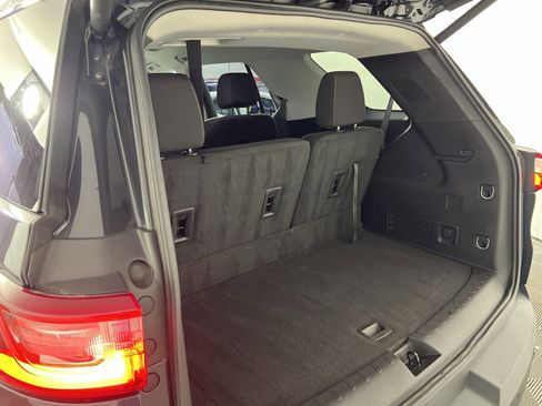 Used 2020 Chevrolet Traverse LT image 27