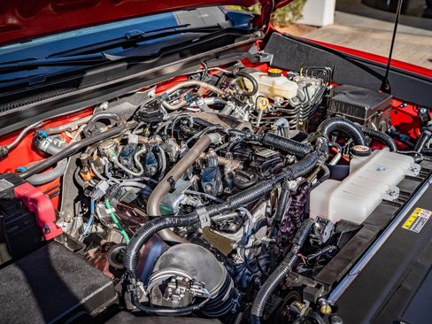 Used 2025 Toyota Tacoma SR image 37