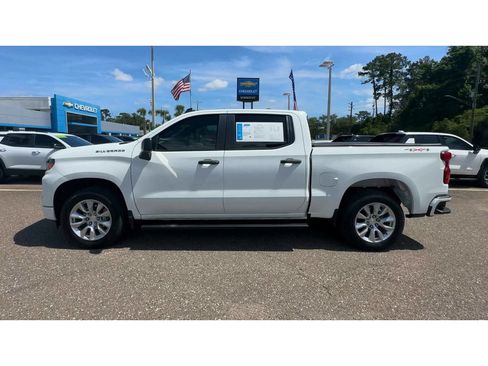 Used 2024 Chevrolet Silverado 1500 Custom AWD/4WD image 5