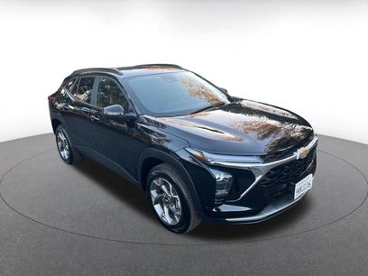 Used 2025 Chevrolet Trax LT