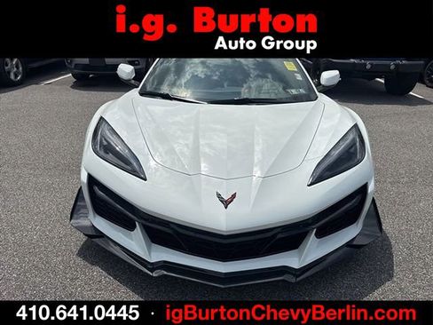 Used 2024 Chevrolet Corvette Z06 w/ Z07 Performance Package RWD image 1