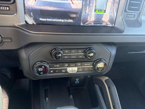 Used 2025 Ford Bronco Badlands AWD/4WD image 24