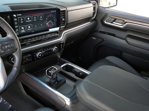 Used 2024 GMC Sierra 1500 SLT w/ SLT Premium Package AWD/4WD image 27