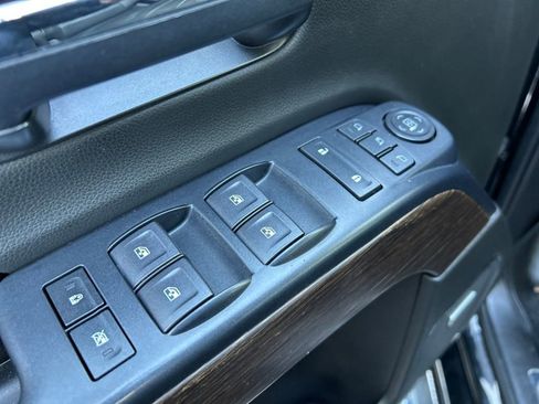 Used 2019 GMC Sierra 3500 Denali w/ Duramax Plus Package image 15