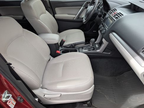 Used 2015 Subaru Forester 2.5i Touring w/ Eyesight & Navigation System AWD/4WD image 11
