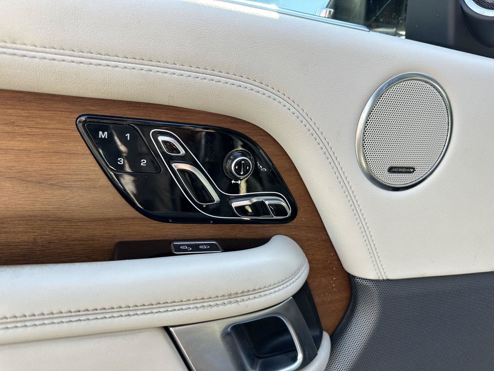 Used 2019 Land Rover Range Rover HSE AWD/4WD image 11