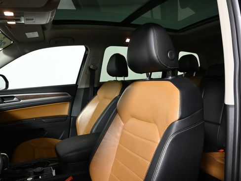 Used 2019 Volkswagen Atlas SEL Premium AWD/4WD image 16