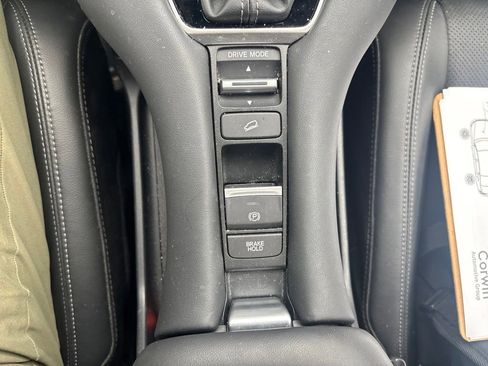 Used 2024 Honda HR-V EX-L image 18