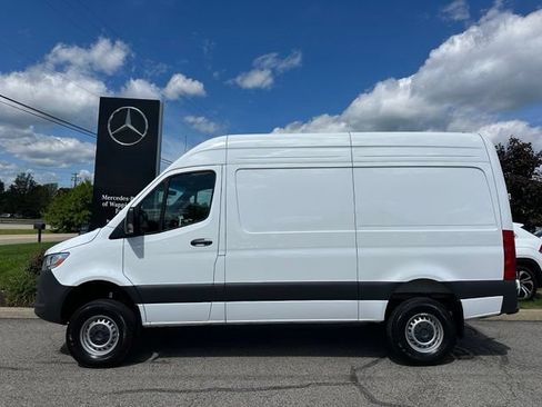 Used 2026 Mercedes-Benz Sprinter 2500 image 2