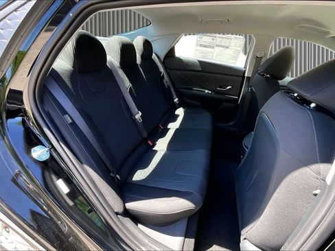 New 2026 Hyundai Elantra SE FWD image 11