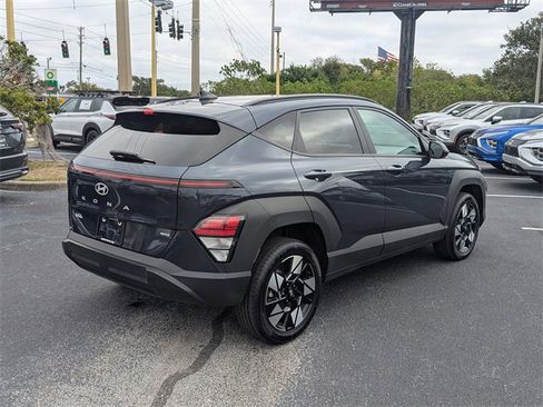 Used 2024 Hyundai Kona SEL image 6