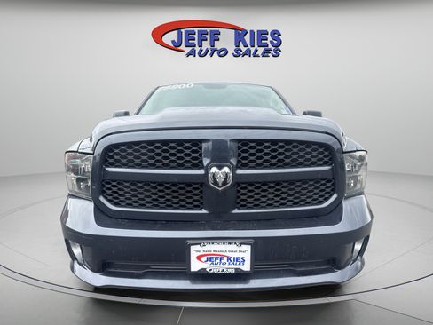 Used 2019 RAM 1500 Express AWD/4WD image 2