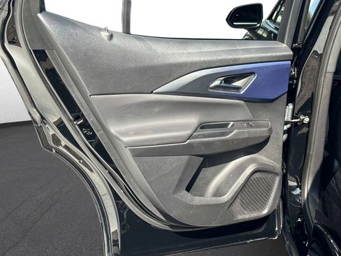 Used 2025 Chevrolet Equinox EV LT w/ Convenience Package FWD image 13