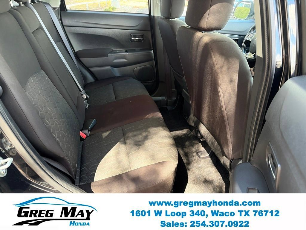 Used 2025 Mitsubishi Outlander Sport LE AWD/4WD image 15