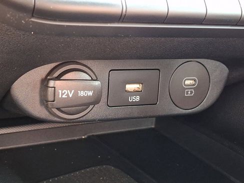 Certified 2025 Hyundai Elantra Sport FWD image 23